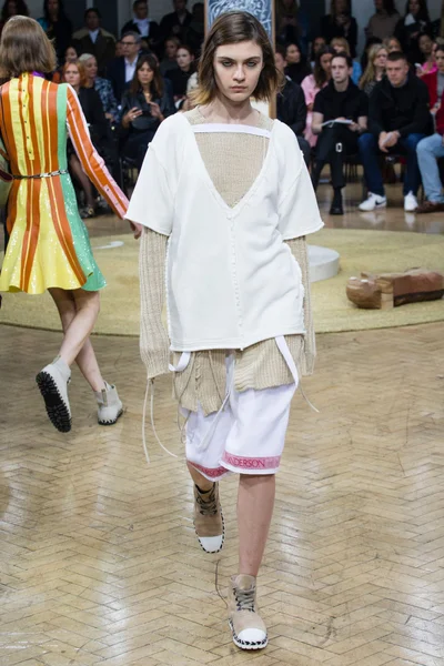 Look 34